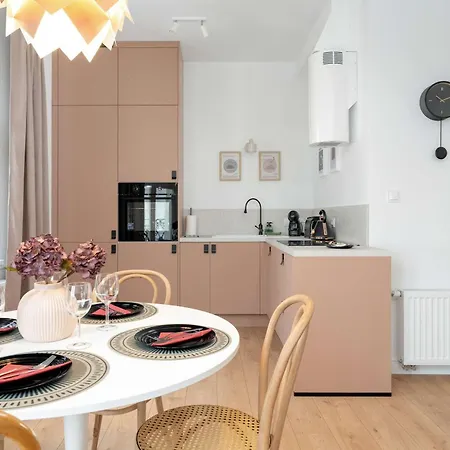 Stylowy W Poznaniu Balkon & Smarttv By Renters شقة بوزنان
